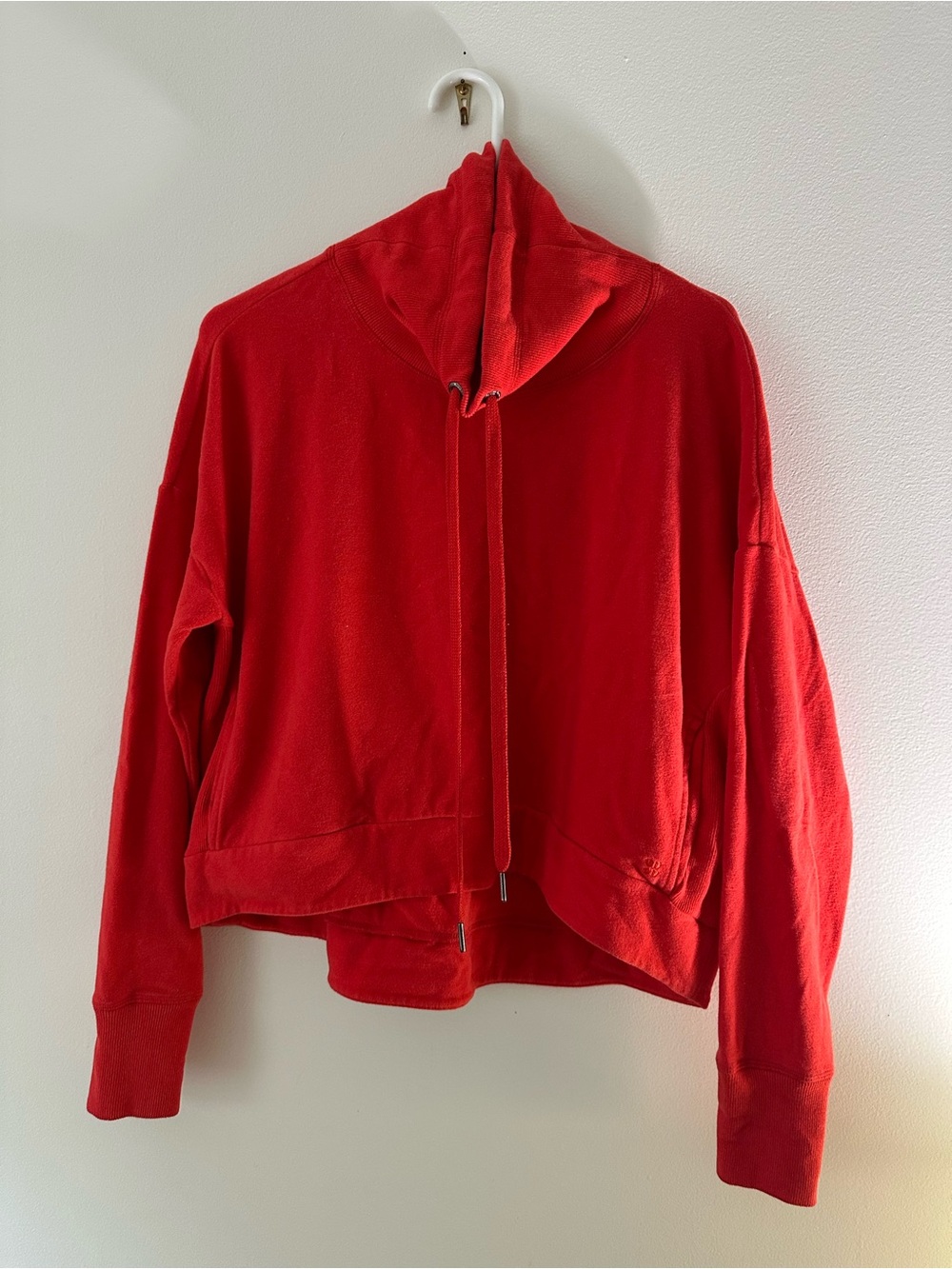 Women's Sweaty Betty Pullover Hooded Sweatshirt (NEVER WORN)